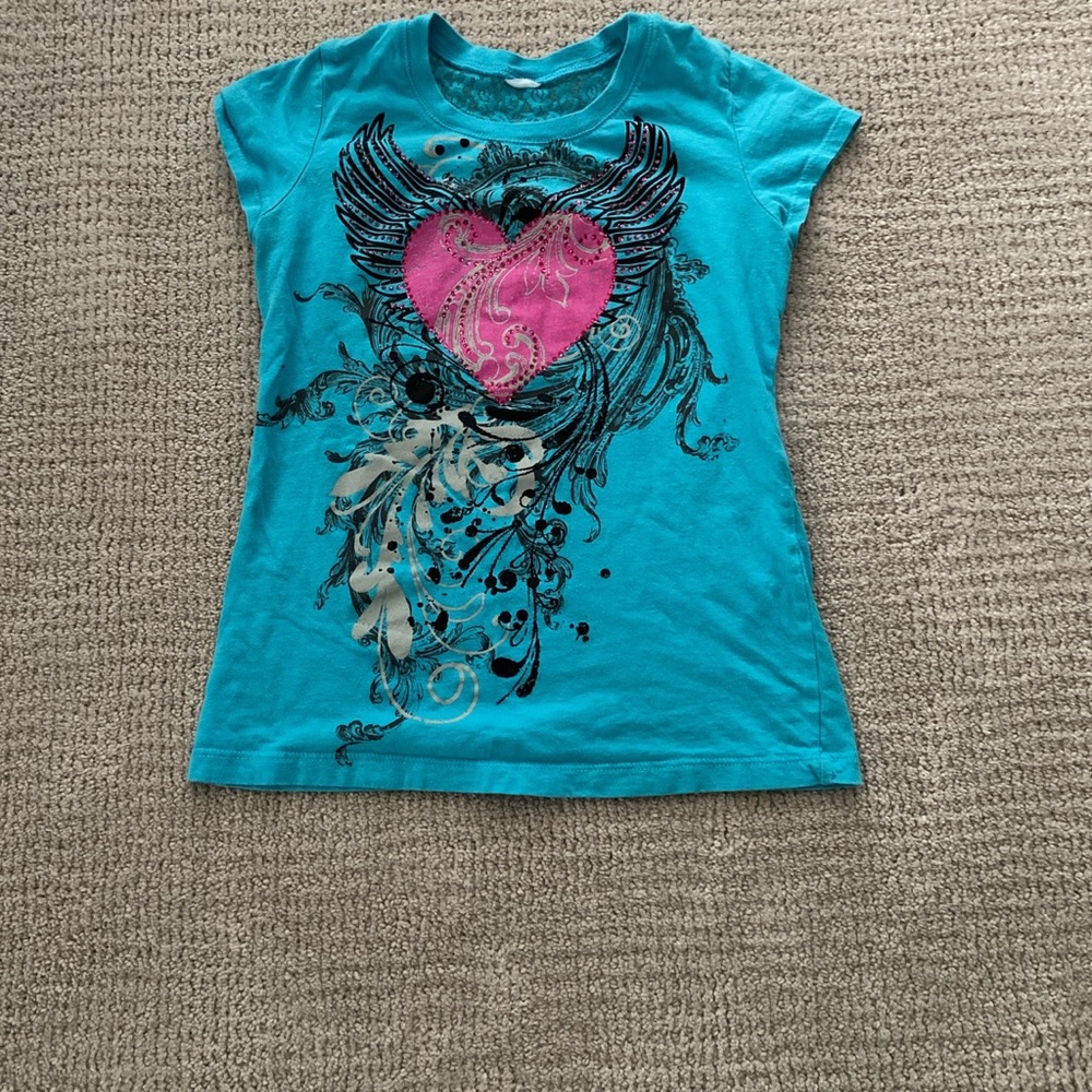 Heart with wings graphic shirt